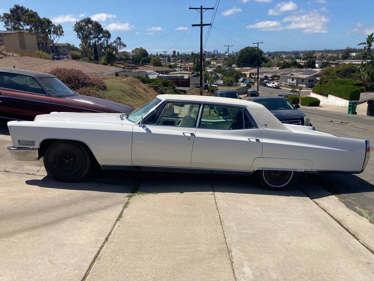Cadillac-1967-white
