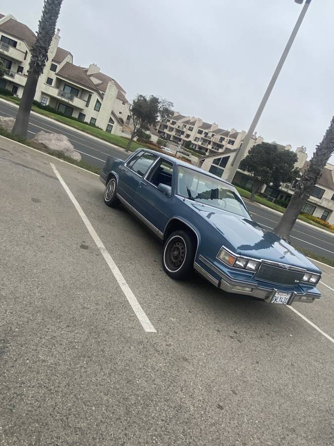 Cadillac-1986-blue-1