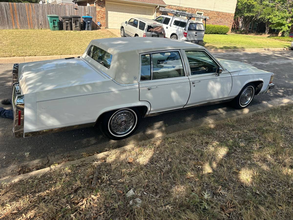 Cadillac-1988-white-13
