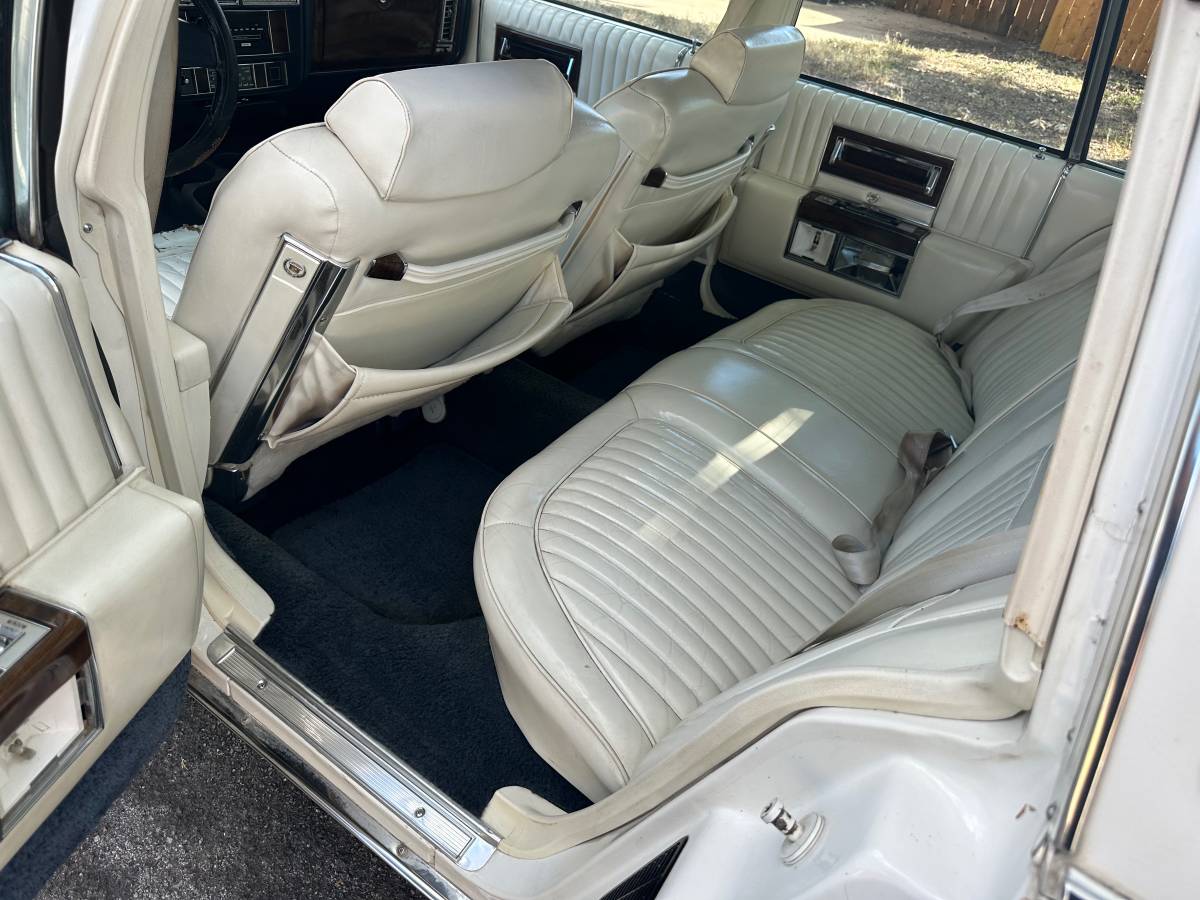 Cadillac-1988-white-6