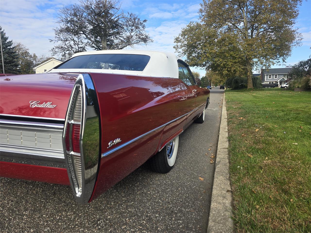 Cadillac-2-dr-convertible-1967-RED-Red-23