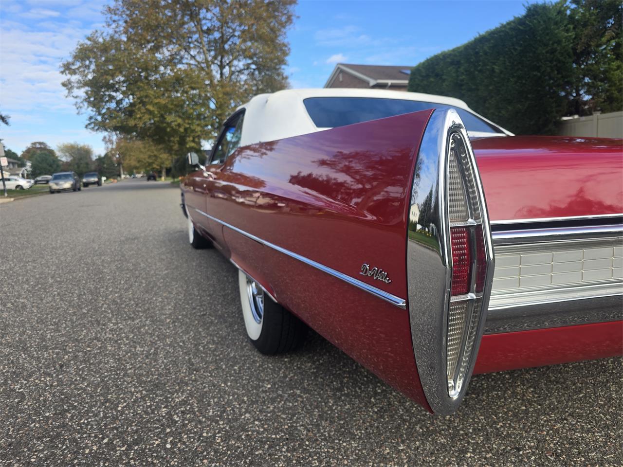 Cadillac-2-dr-convertible-1967-RED-Red-24