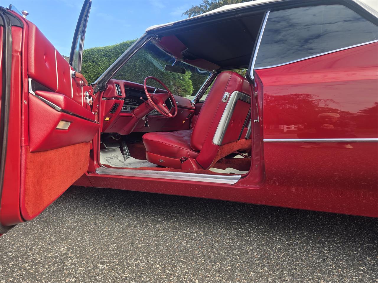Cadillac-2-dr-convertible-1967-RED-Red-25