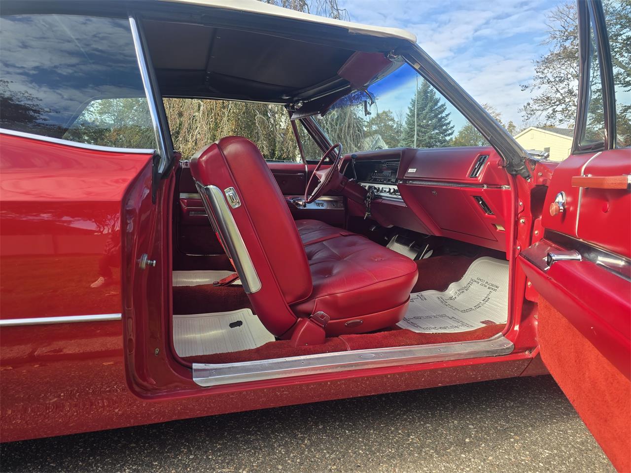 Cadillac-2-dr-convertible-1967-RED-Red-33