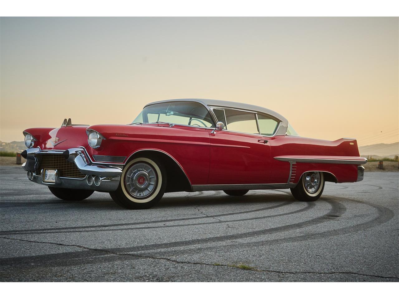 Cadillac-2-dr-coupe-1957-Red-Red-15
