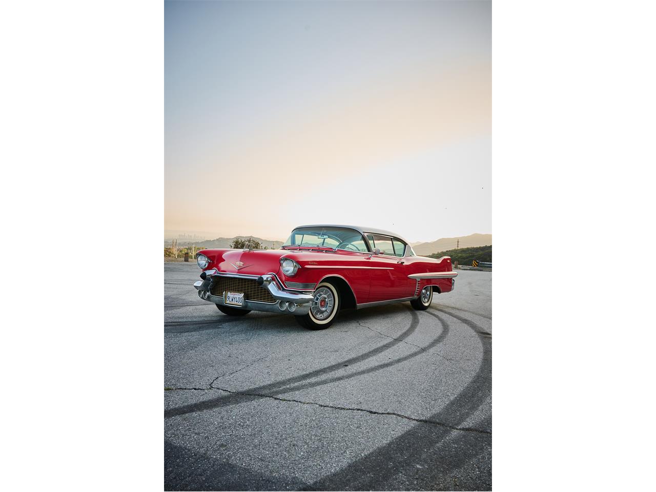 Cadillac-2-dr-coupe-1957-Red-Red-17