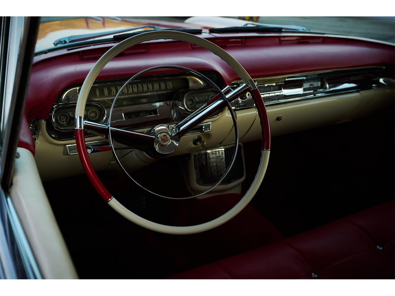 Cadillac-2-dr-coupe-1957-Red-Red-18