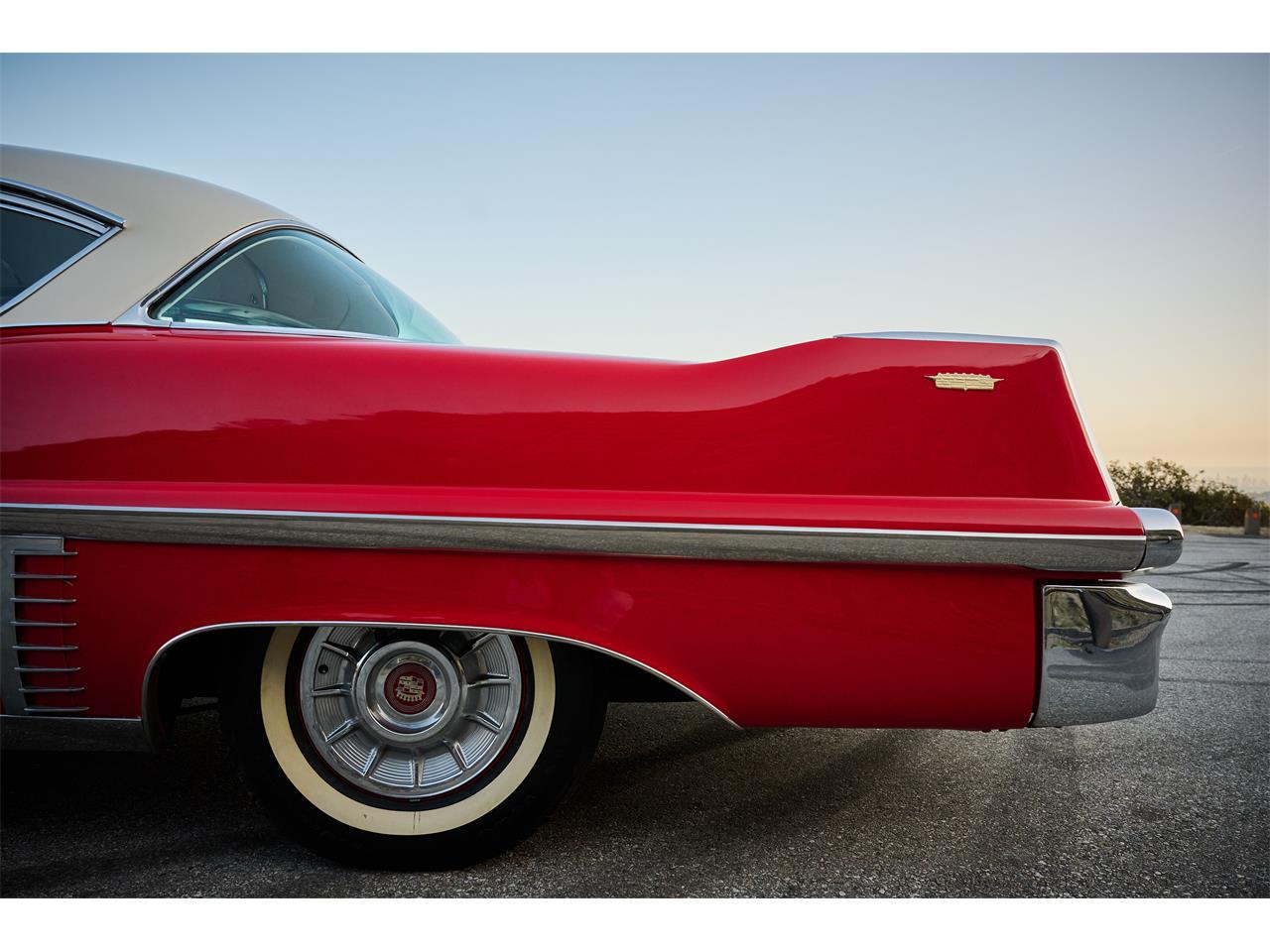 Cadillac-2-dr-coupe-1957-Red-Red-3