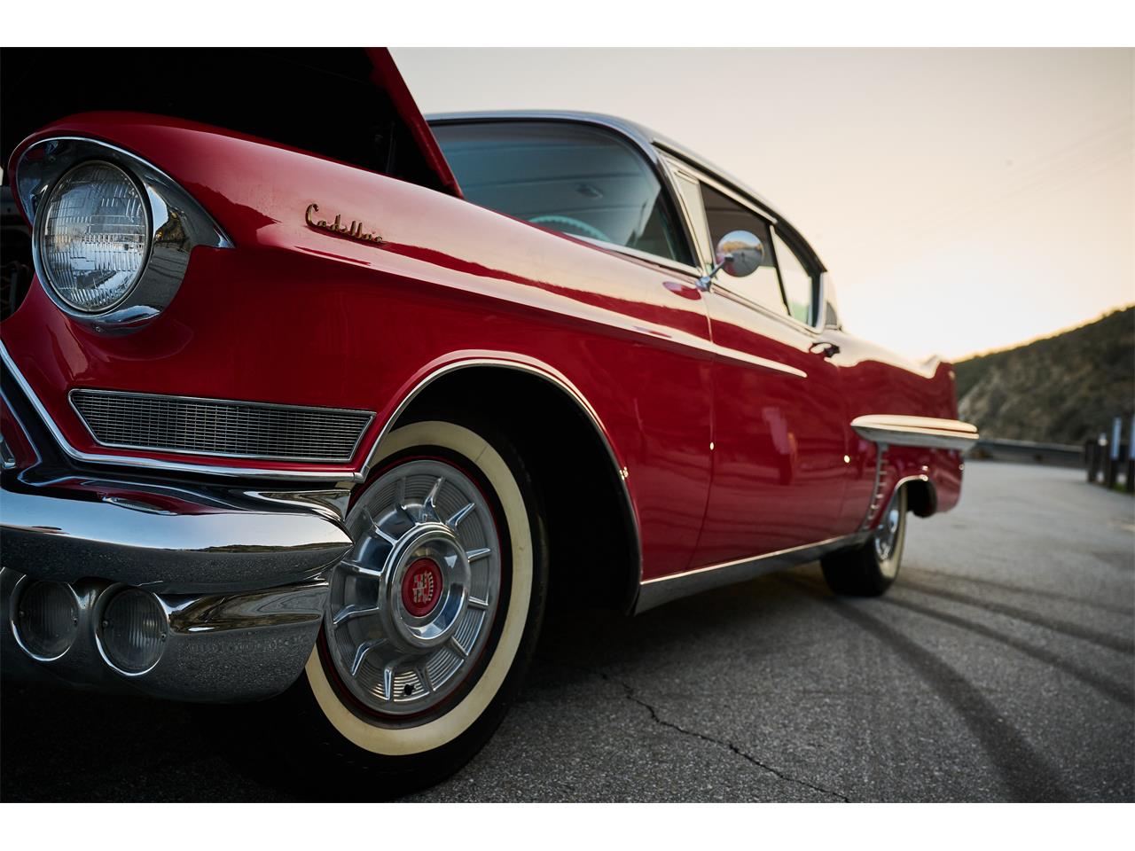 Cadillac-2-dr-coupe-1957-Red-Red-4