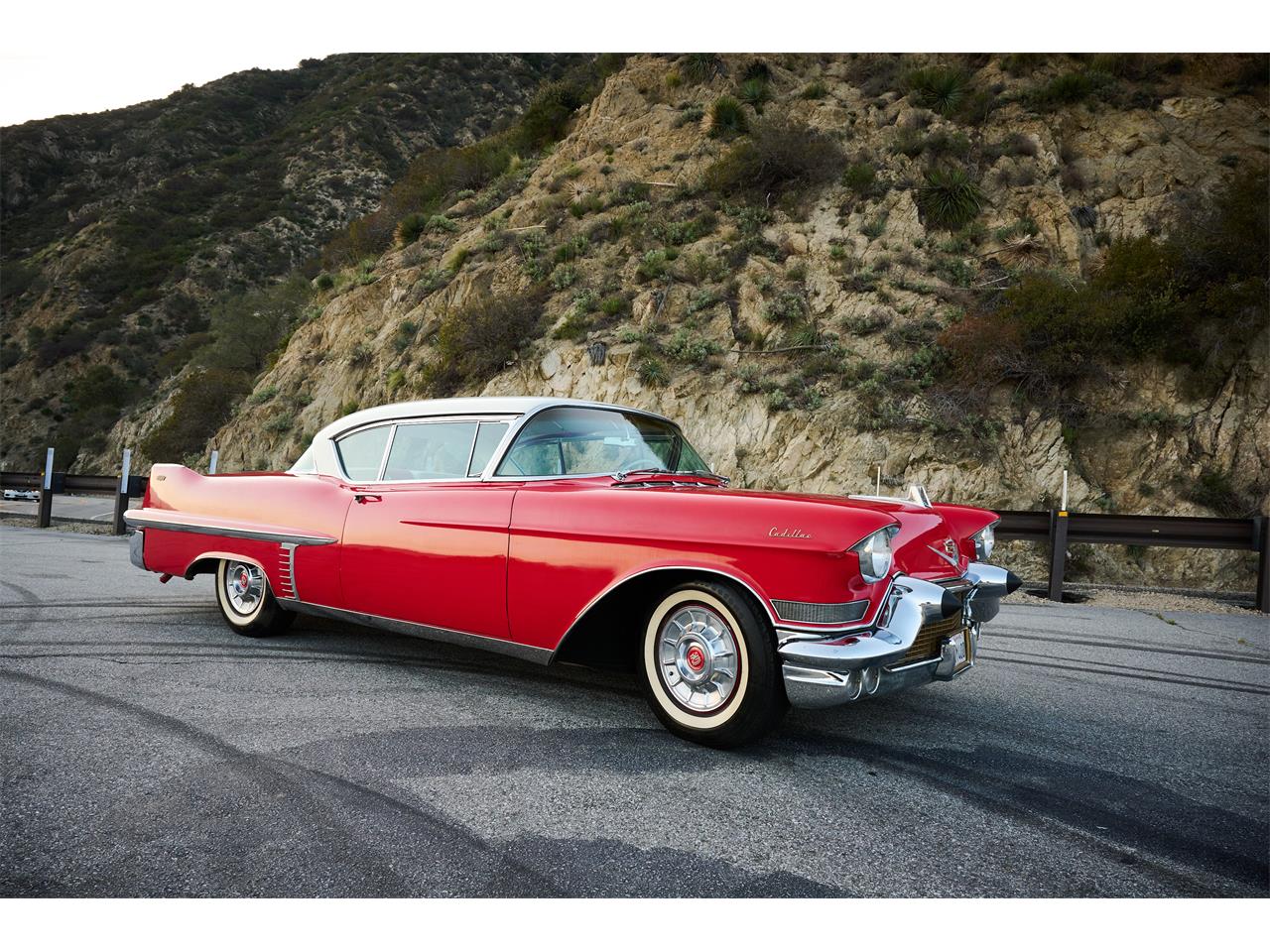 Cadillac-2-dr-coupe-1957-Red-Red-9