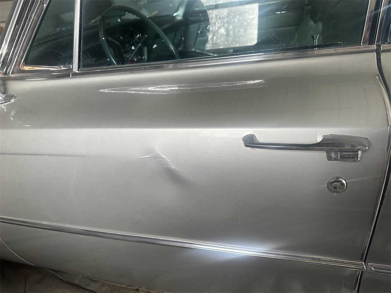 Cadillac-2-dr-sedan-1963-Silver-Green-1