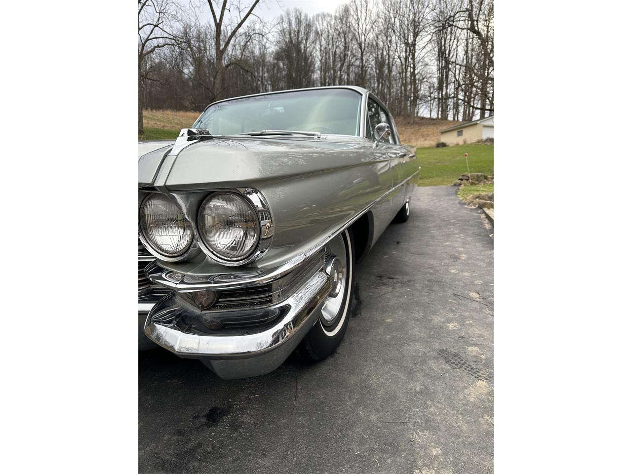 Cadillac-2-dr-sedan-1963-Silver-Green-11