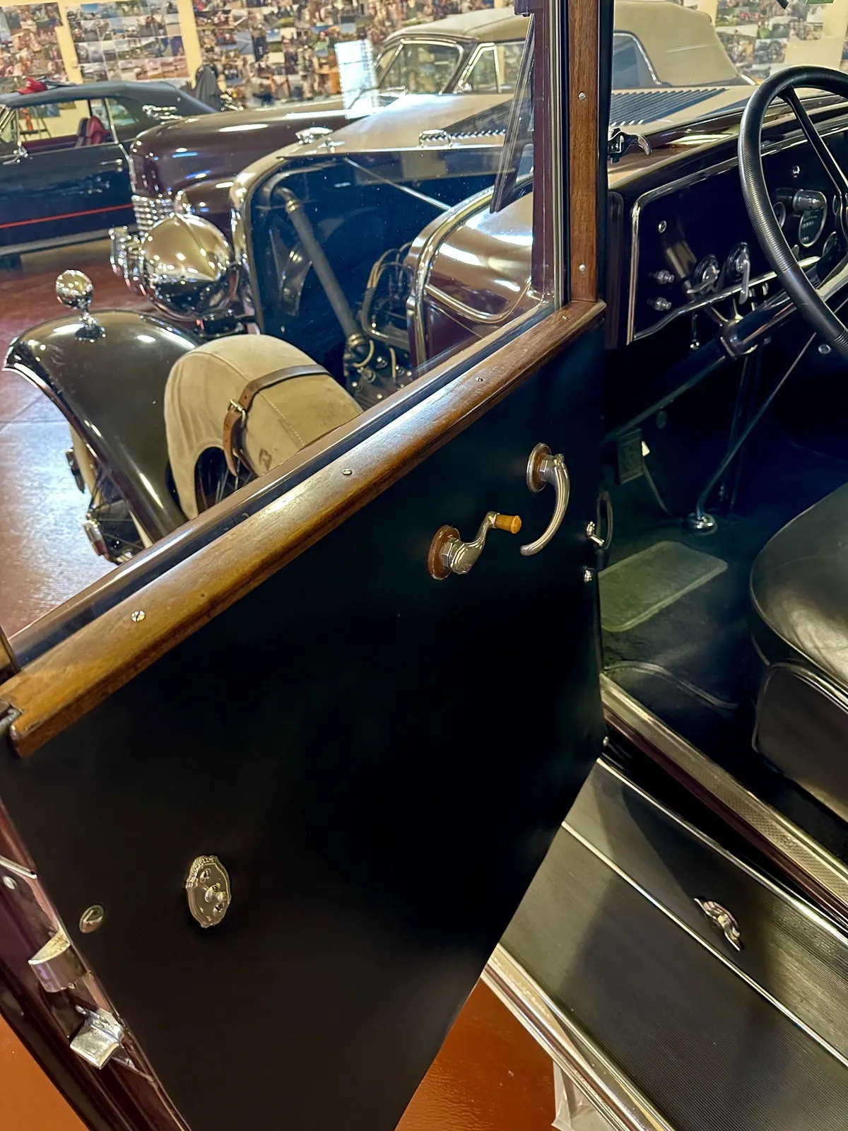 Cadillac-341b-1929-Brown-Black-19