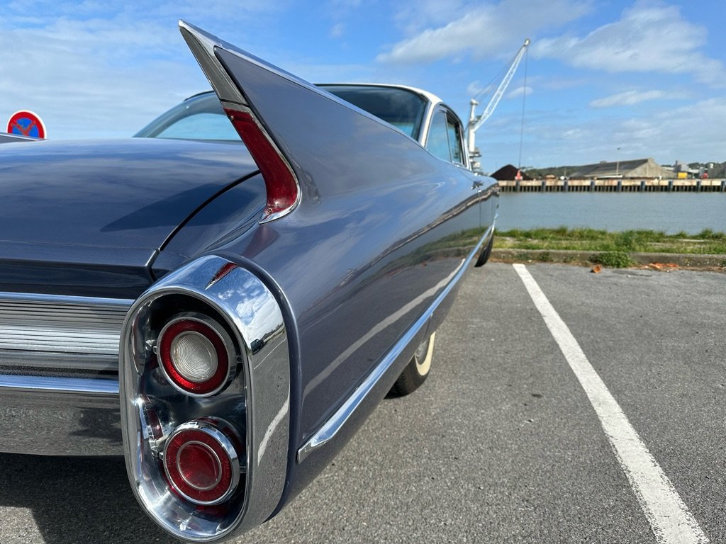Cadillac 4