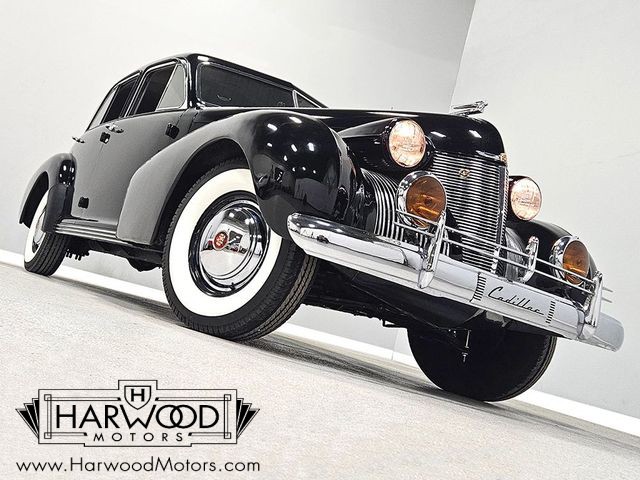 Cadillac-60-Special-1939-Sedan