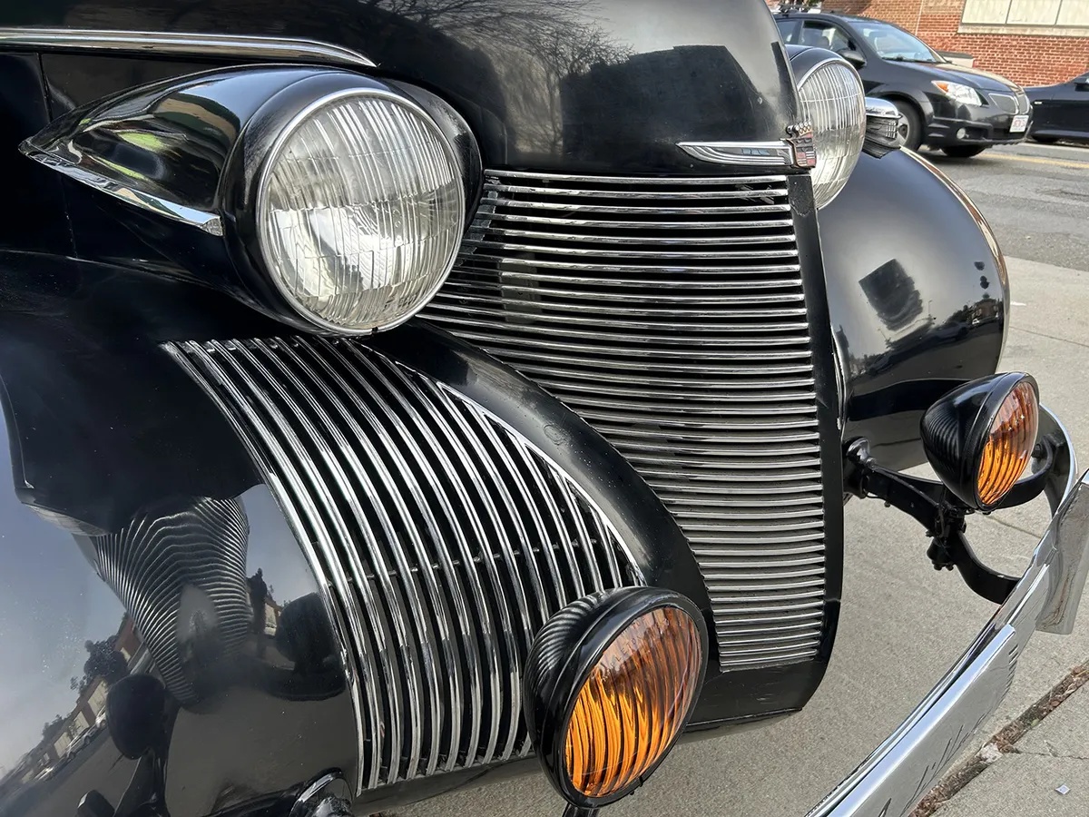 Cadillac-61-1939-1