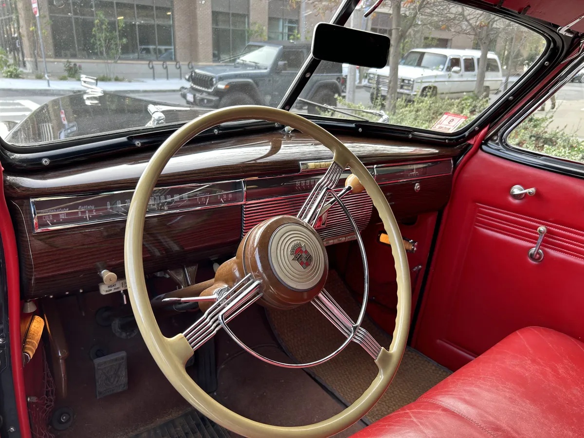 Cadillac-61-1939-11