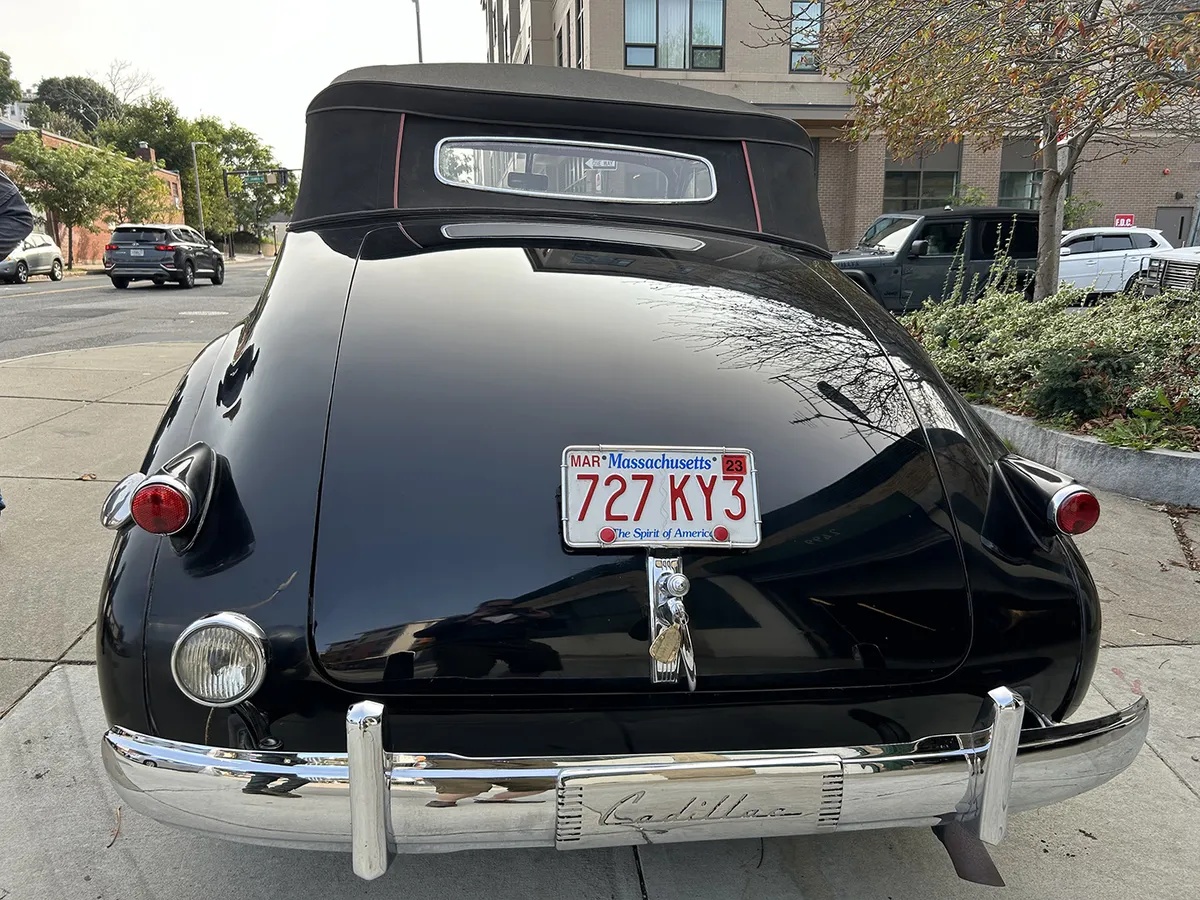 Cadillac-61-1939-4