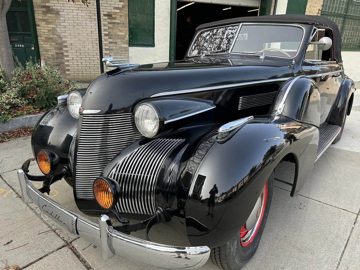 Cadillac-61-1939-6