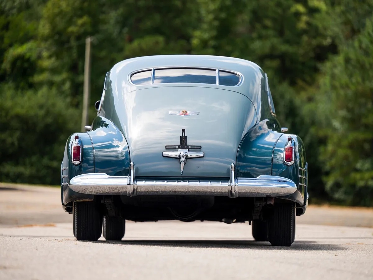 Cadillac-61-1941-Crystal-Blue-And-Oceano-Blue-Blue-12