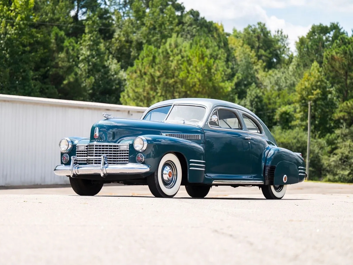 Cadillac-61-1941-Crystal-Blue-And-Oceano-Blue-Blue-13