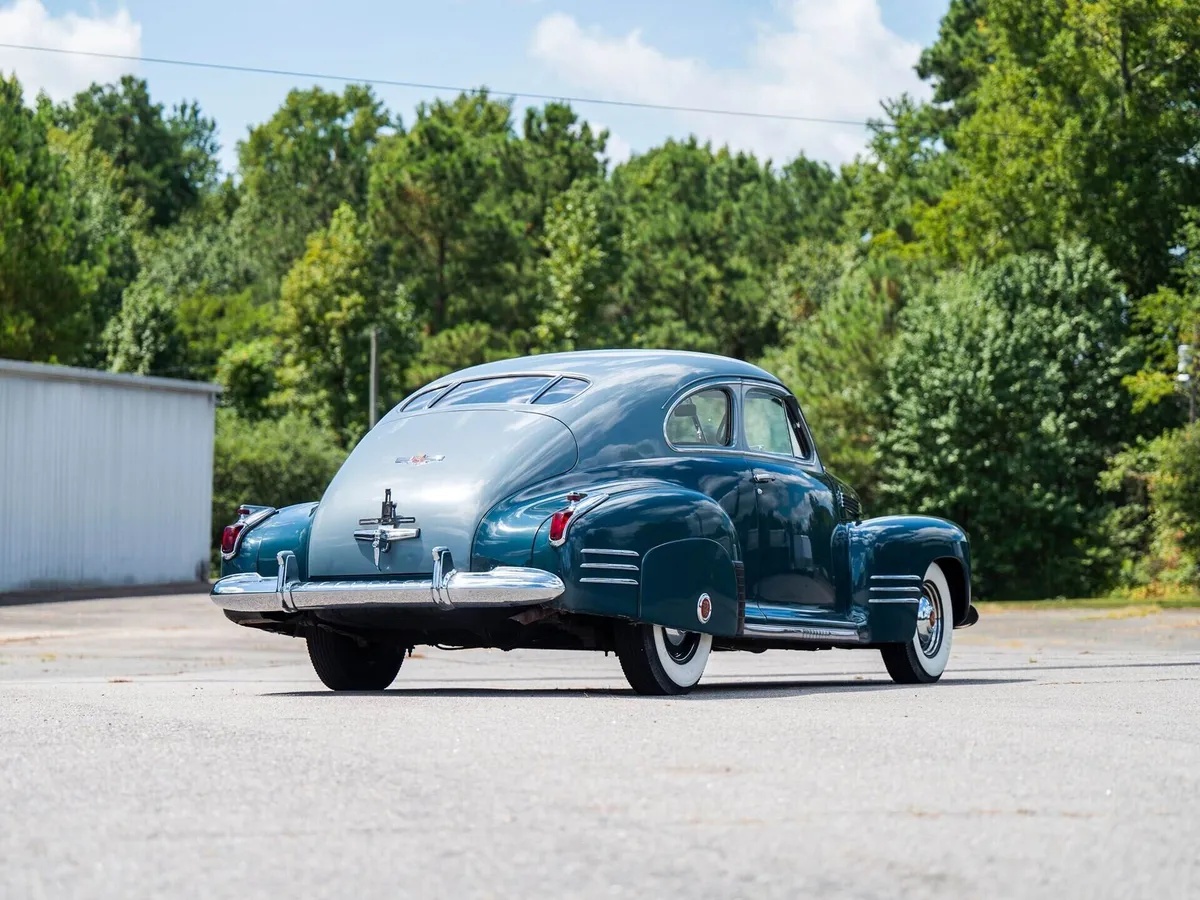 Cadillac-61-1941-Crystal-Blue-And-Oceano-Blue-Blue-14