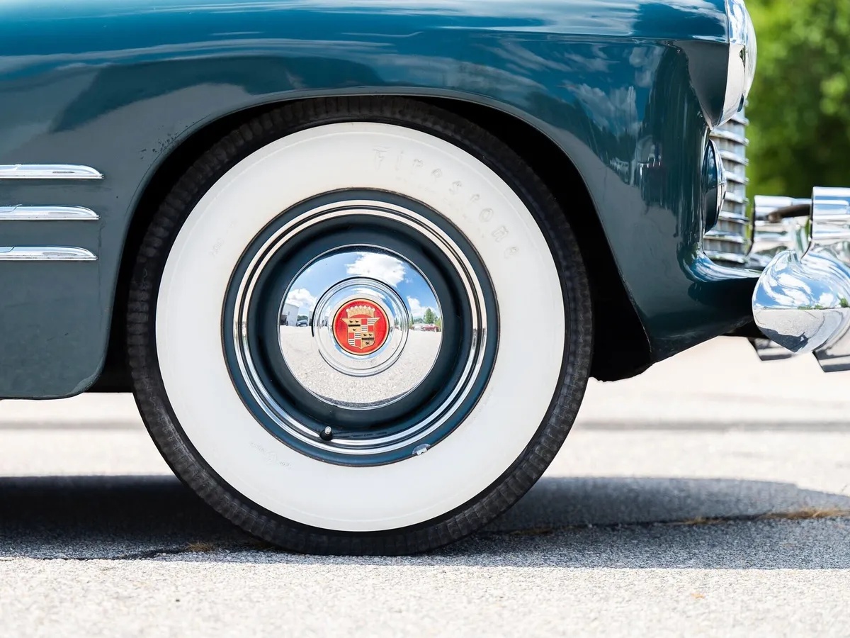 Cadillac-61-1941-Crystal-Blue-And-Oceano-Blue-Blue-4