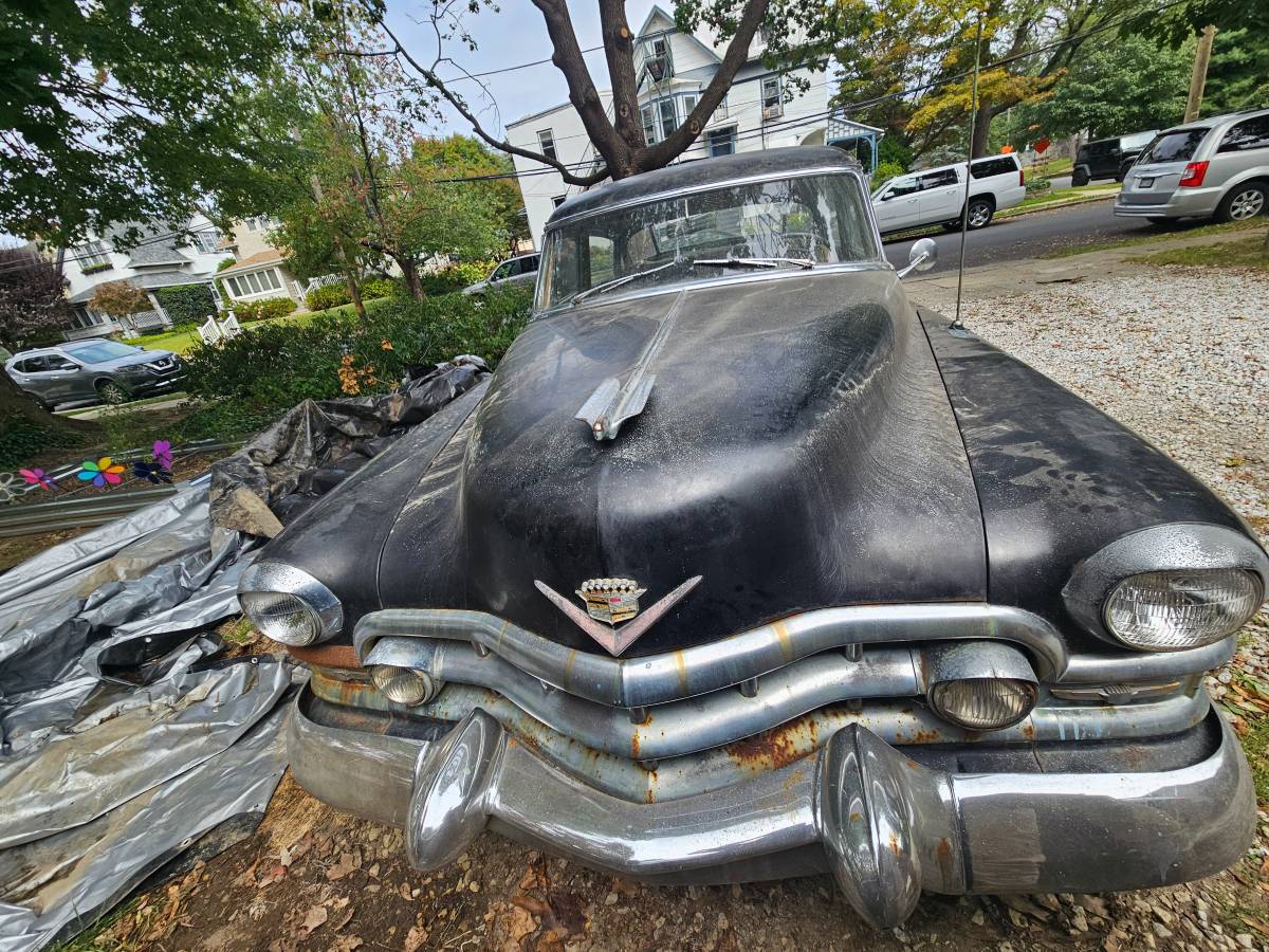 Cadillac-62-series-1952-black-3