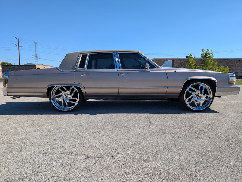 Cadillac-Brougham-1990-Light-Antelope-Metal-Beige-32