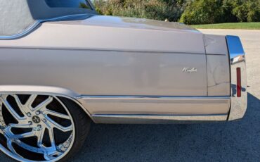 Cadillac-Brougham-1990-Light-Antelope-Metal-Beige-42