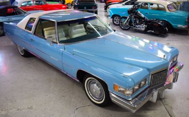 Cadillac-Coupe-DeVille-1975-1