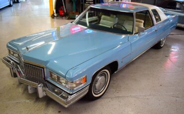 Cadillac-Coupe-DeVille-1975-13