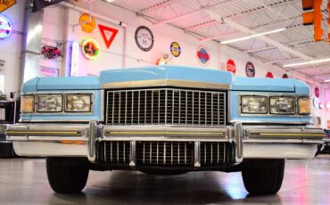 Cadillac-Coupe-DeVille-1975-17