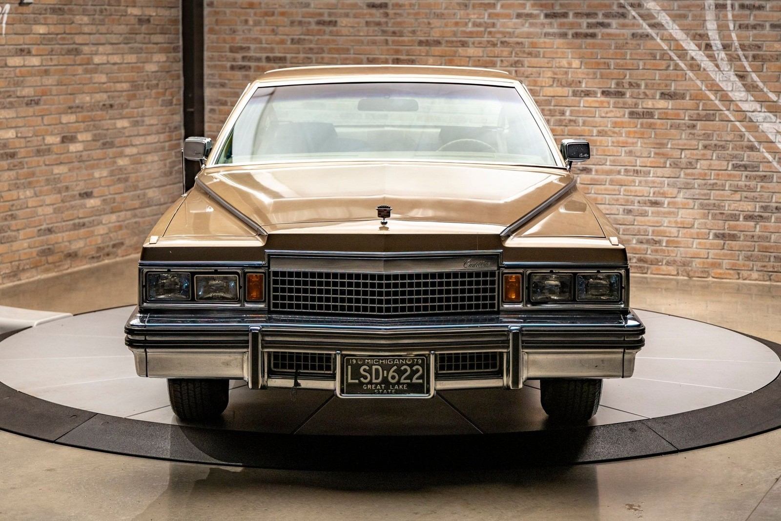 Cadillac-Coupe-DeVille-1979-Coupe-1