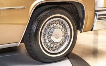 Cadillac-Coupe-DeVille-1979-Coupe-13