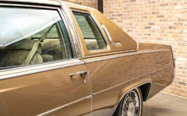 Cadillac-Coupe-DeVille-1979-Coupe-19