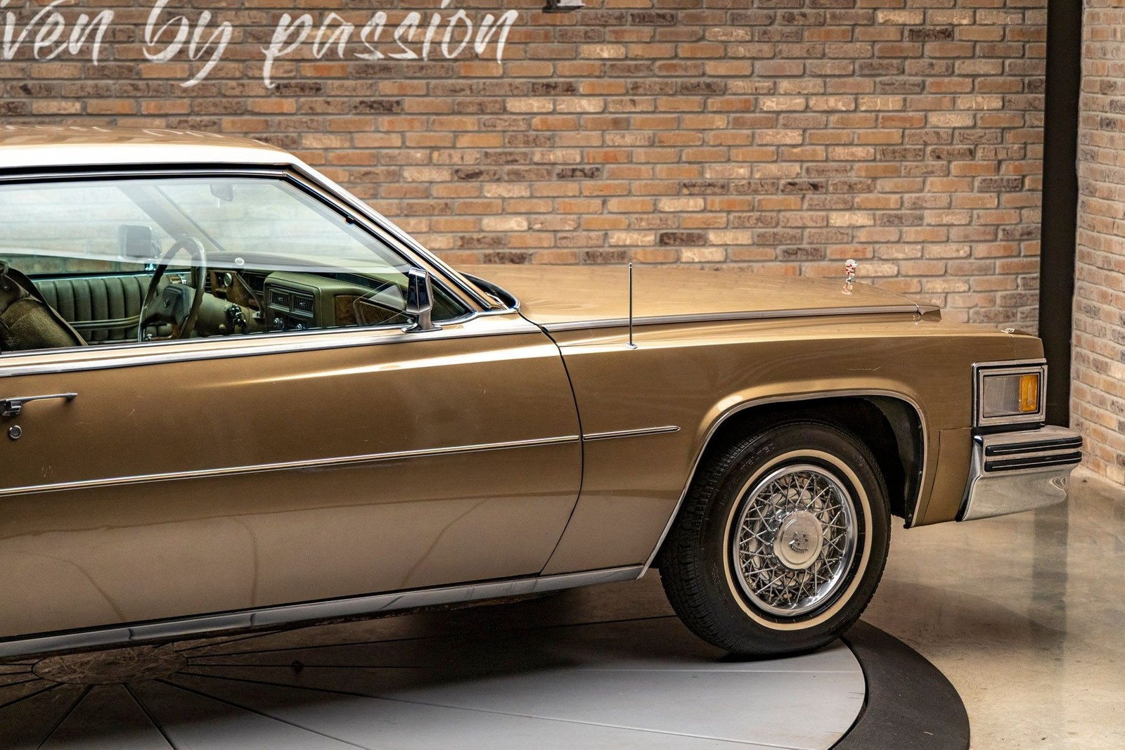 Cadillac-Coupe-DeVille-1979-Coupe-9