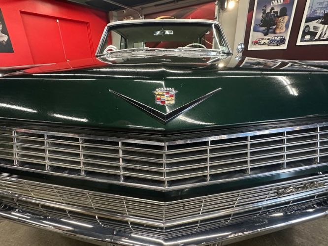 Cadillac-Coupe-deville-1964-Dark-Metallic-Green-Lime-Dorchester-Clot-18