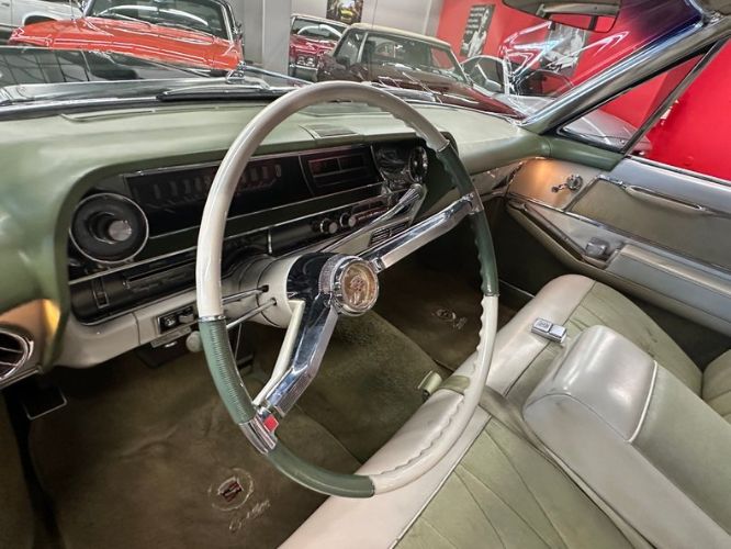 Cadillac-Coupe-deville-1964-Dark-Metallic-Green-Lime-Dorchester-Clot-2