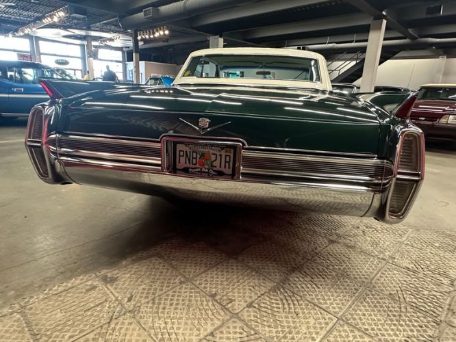 Cadillac-Coupe-deville-1964-Dark-Metallic-Green-Lime-Dorchester-Clot-29