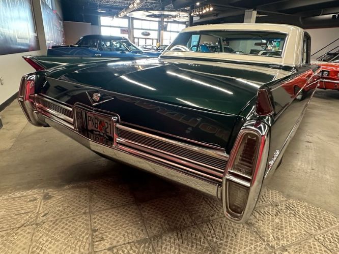 Cadillac-Coupe-deville-1964-Dark-Metallic-Green-Lime-Dorchester-Clot-30