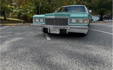 Cadillac-Coupe-deville-1975-Dunbarton-Green-Green-Plaid-1