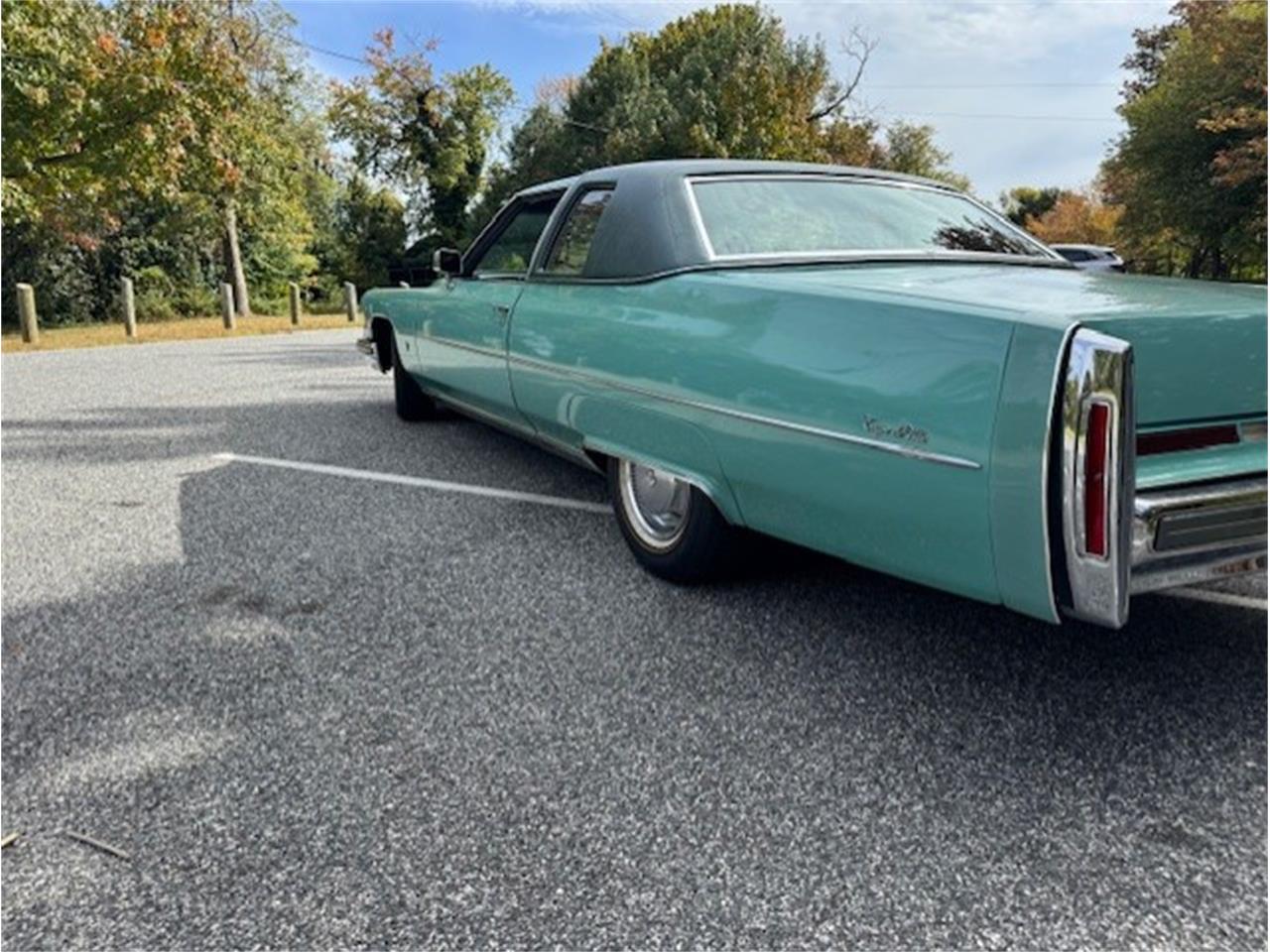 Cadillac-Coupe-deville-1975-Dunbarton-Green-Green-Plaid-11