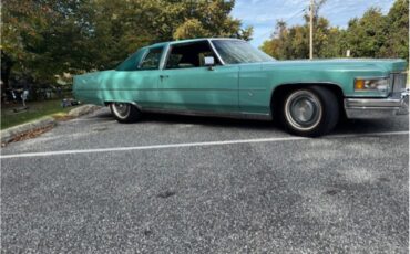 Cadillac-Coupe-deville-1975-Dunbarton-Green-Green-Plaid-15