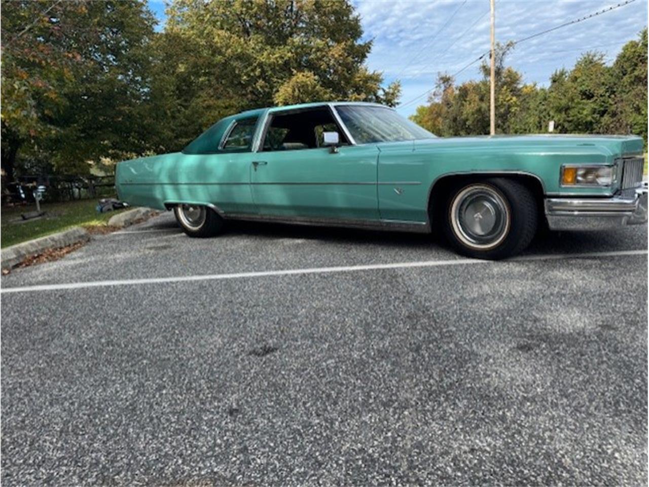 Cadillac-Coupe-deville-1975-Dunbarton-Green-Green-Plaid-15