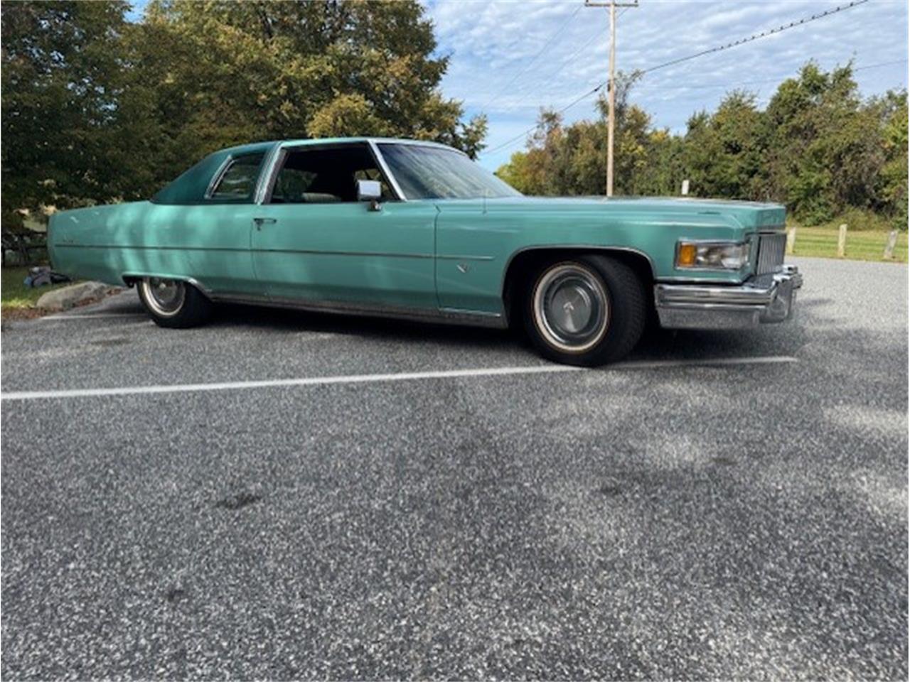 Cadillac-Coupe-deville-1975-Dunbarton-Green-Green-Plaid-16