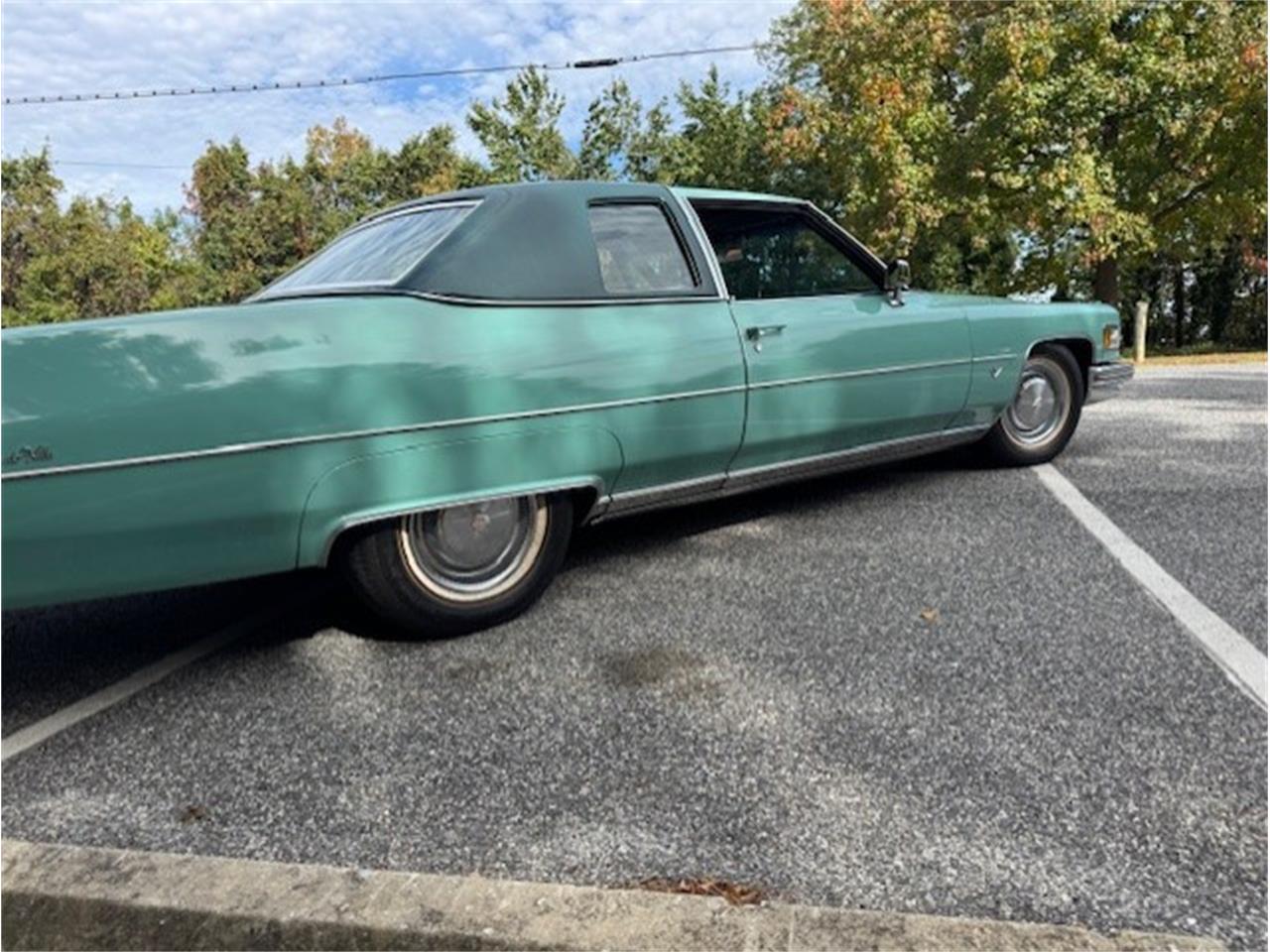 Cadillac-Coupe-deville-1975-Dunbarton-Green-Green-Plaid-17
