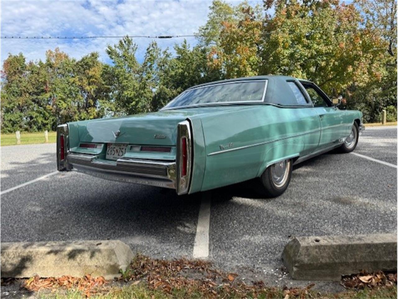 Cadillac-Coupe-deville-1975-Dunbarton-Green-Green-Plaid-21