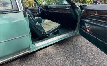 Cadillac-Coupe-deville-1975-Dunbarton-Green-Green-Plaid-31