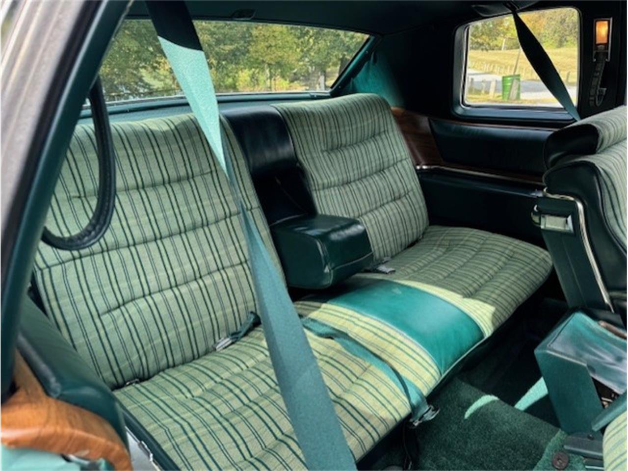 Cadillac-Coupe-deville-1975-Dunbarton-Green-Green-Plaid-32